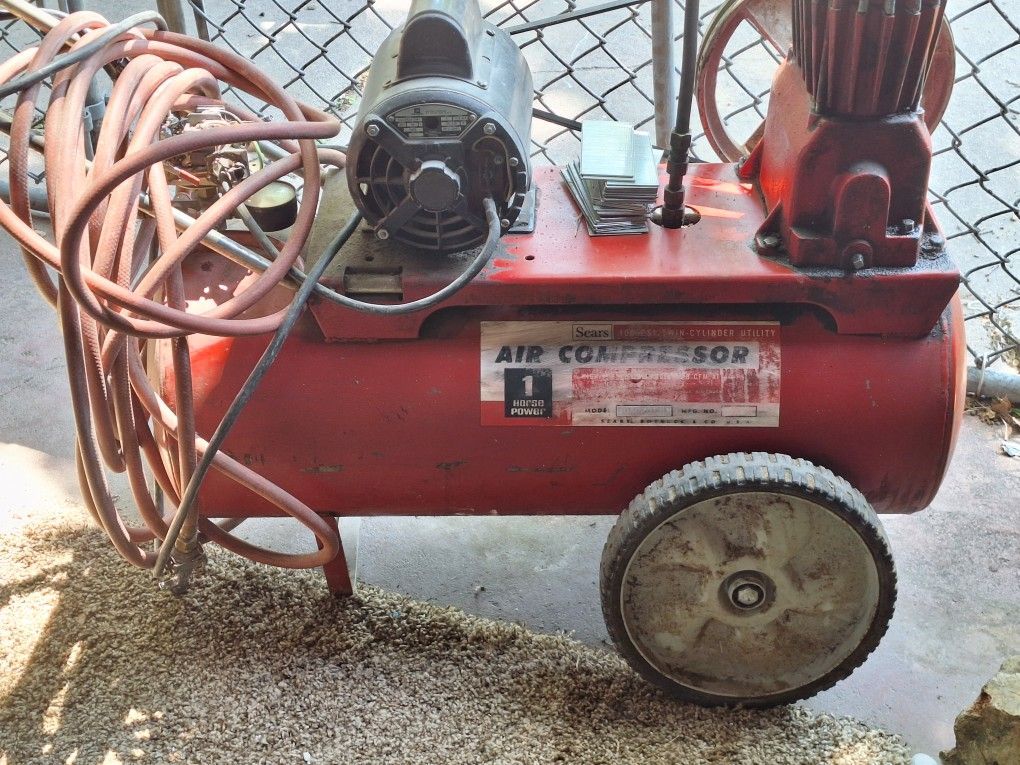 Works Great! 1 Owner. Bought At Sears. Well Kept. Bith Work. Both Work