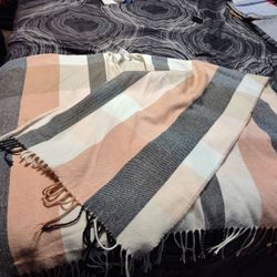 Poncho/Shawl