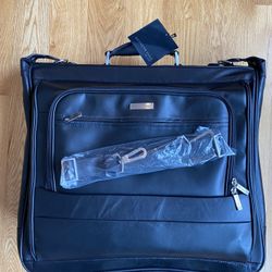 Kenneth Cole Garment Leather Bag 