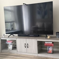 Entertainment Center/Tv Stand
