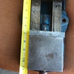ENCO MILLING MACHINE VISE