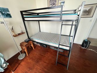 Bunk bed plus 2 mattress