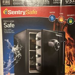 SentrySafe  #SFW123CS Extra Large  Fire+ Water Protection  Brand New 