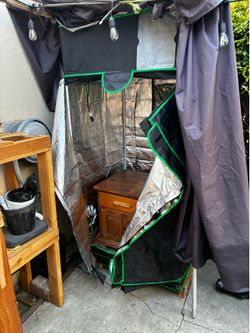 Grow tent