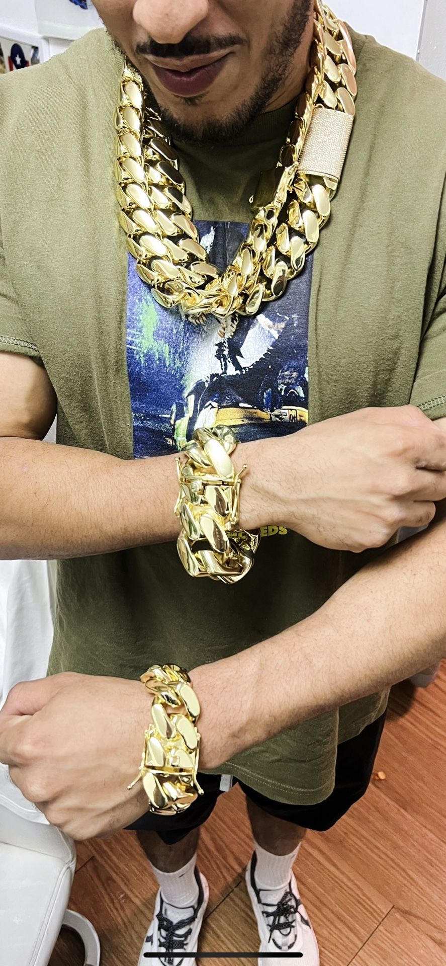 bracelet