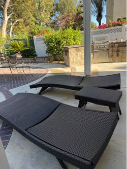Lounge chairs set (3 piece) in great condition