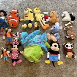 17 Stuffed Animal Lot 