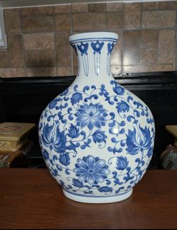 14" x 10" Chinese blue and white lotus and vine scroll porcelain vase