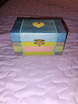 HAND MADE WOODEN BOX