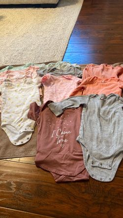 Baby girl, a lot of 18 months baby clothes