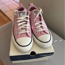 NEW Pink Checkered Converse