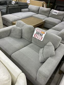 Gray Textured Fabric Loveseat