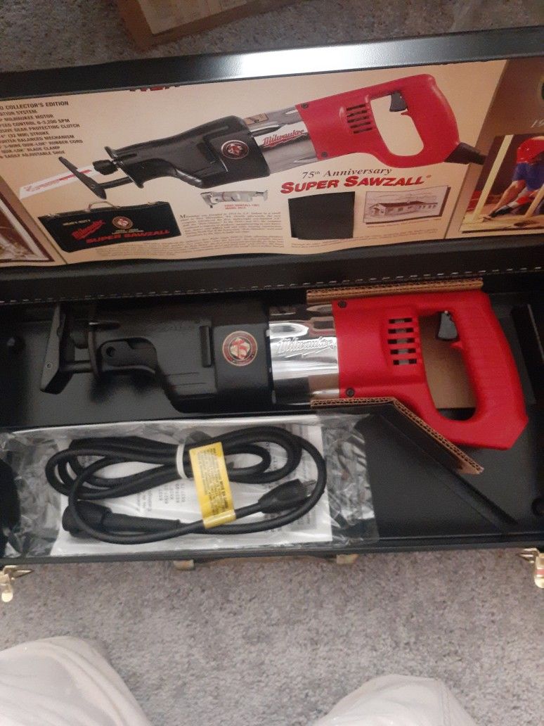 MILWAUKEE SUPER SAWZALL