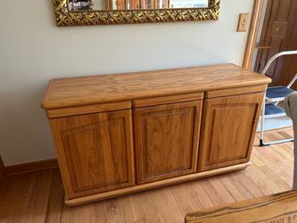 Honey  Oak.Buffet