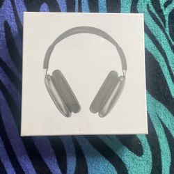 AirPod Maxes:Brand New