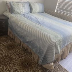king size bed with drawers and mirror 