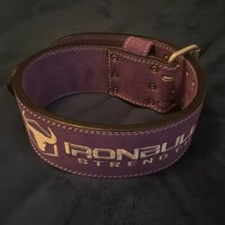 Weightlifting belt