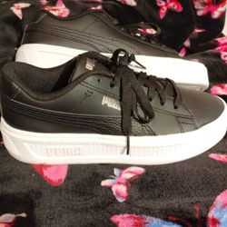 Women's Puma Shoes