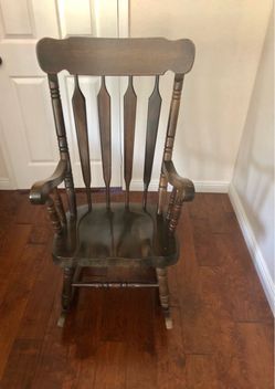 Wooden Rocking Chair with Spindle Back
