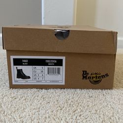 Dr Marten Boots Women $125