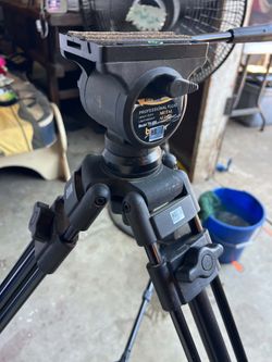 Bescor TH-660 Heavy Duty Tripod