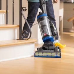 Bissell CleanView Swivel Pet Vacuum Cleaner