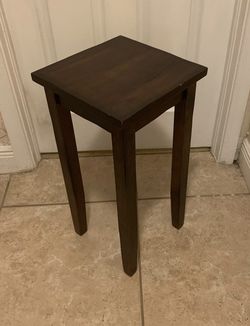 Small Stand / Accent Table