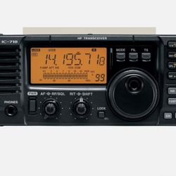 ICOM  IC-718 HAM RADIO