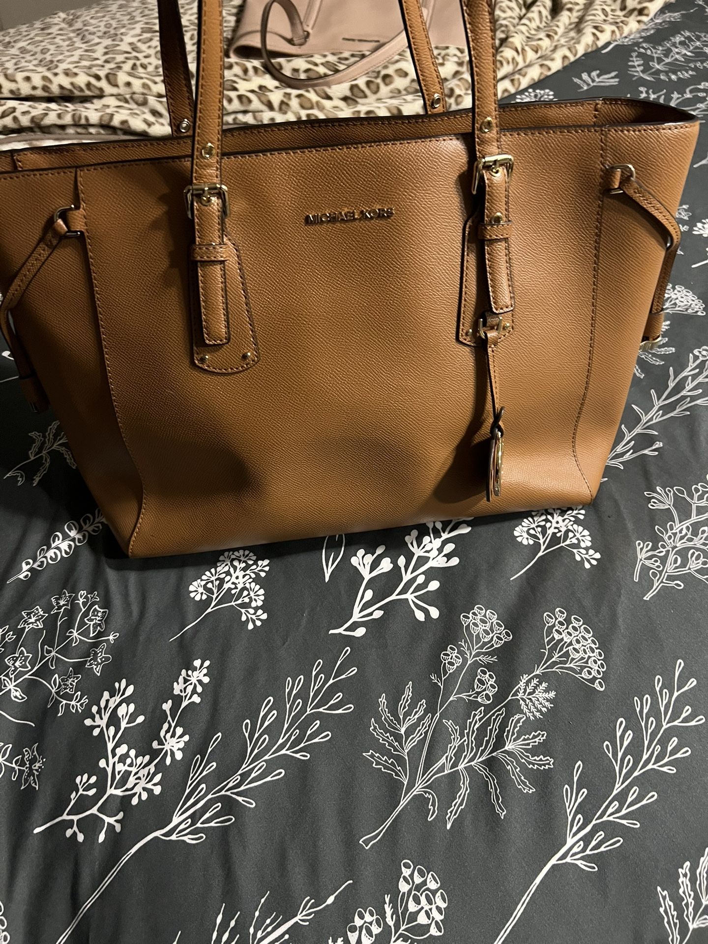 Michael Kors Voyager East/West Tote