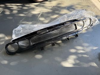 2008-2014 Dodge Challenger Black Upper Grille