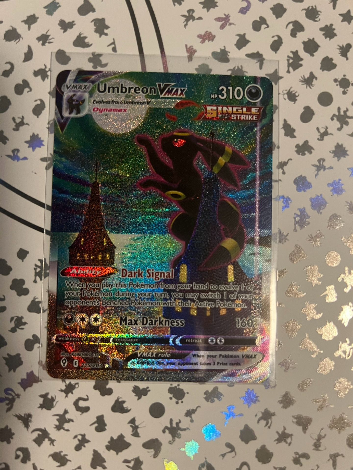 Pokémon TCG Umbreon VMAX Evolving Skies 215/203 Holo Secret Rare