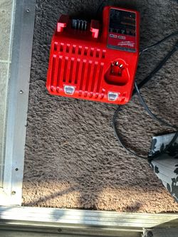 Milwaukee Charger M12 M18