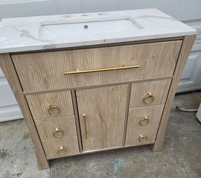 Bathroom cabinet