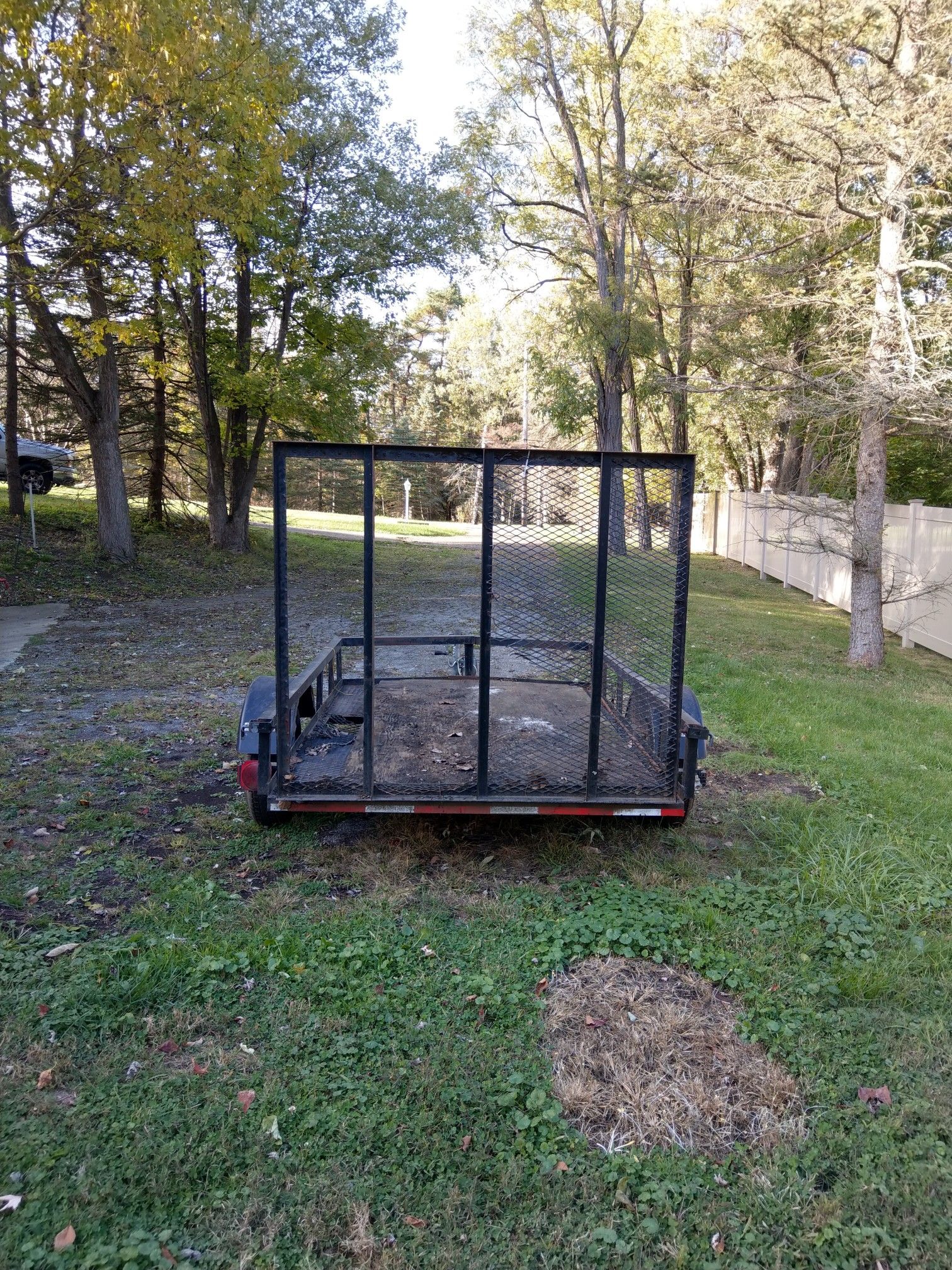 5'x 8' Trailer for sale as is...