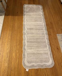 Sage/Cream runner 6 ft $10