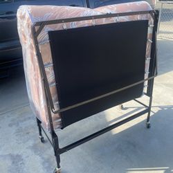Rollaway Bed 39” and Mattres NEW