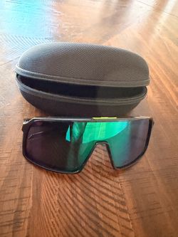 Oakley Sutro Blue/Green Lense