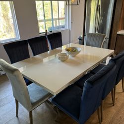 White Kitchen Table Extendable + 8 Chairs 