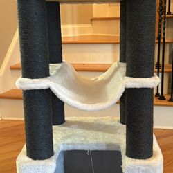 TRIXIE Lucano XXL 43-in Cat Tower/Tree with Plush Condo