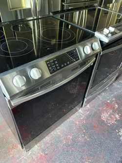Samsung Electric Range Slide in stove / estufa