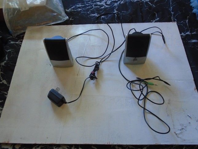 Small PC speakers with 3.5 mm jack