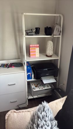 Tiered office stand