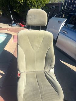 DRIVER SEAT 2007-2011 TOYOTA CAMRY LE ( CLOTH) TAN COLOR ELECTRIC.
