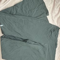 Women’s Lululemon Mini Flares 