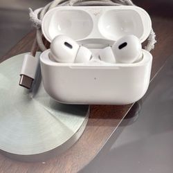 Apple AirPods Pro 2 Nd Generation 