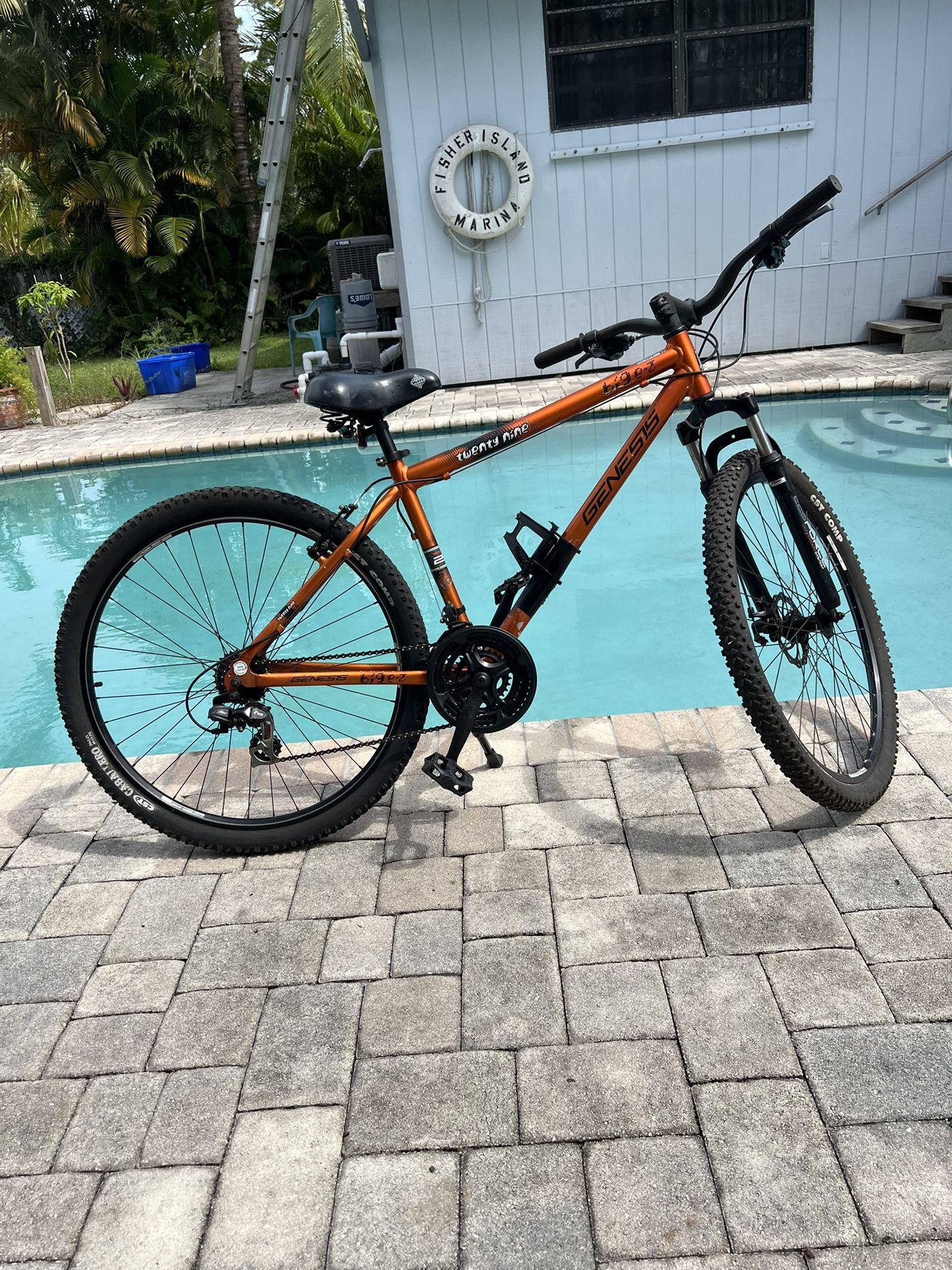 GENESIS 29 21 SPEED BIKE