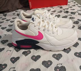 Nike Air Max Excee (8.5)