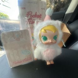 Pocket Molly