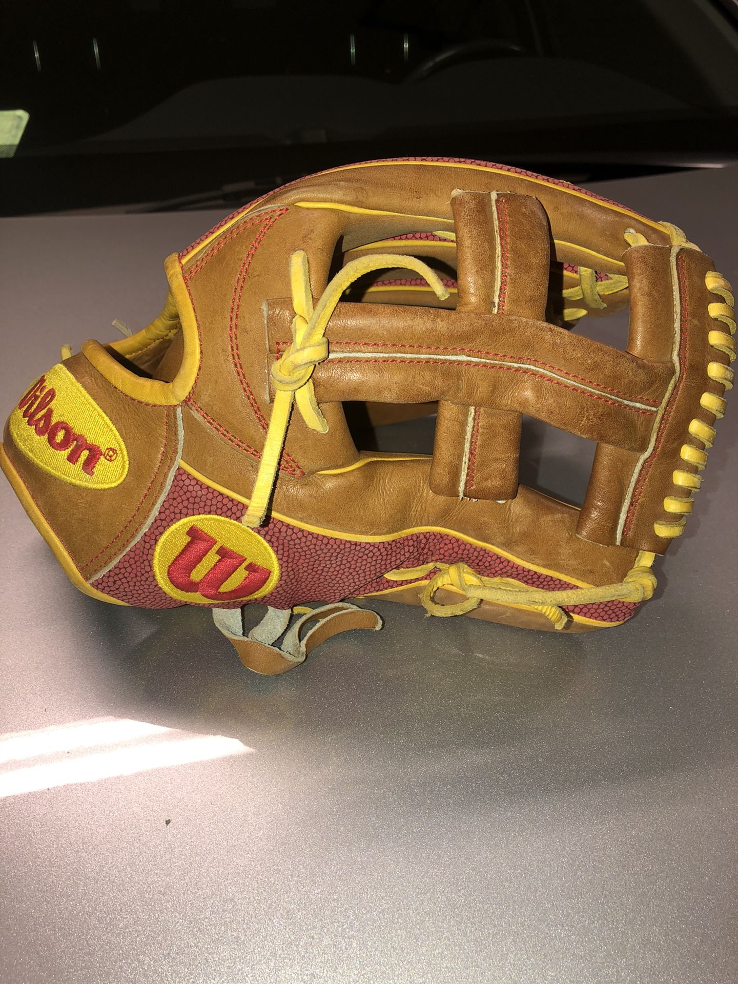 Baseball Glove Wilson A 2000. $120