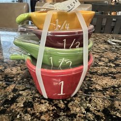 UFS RAE DUNN VEGGIE MEASURING CUPS
